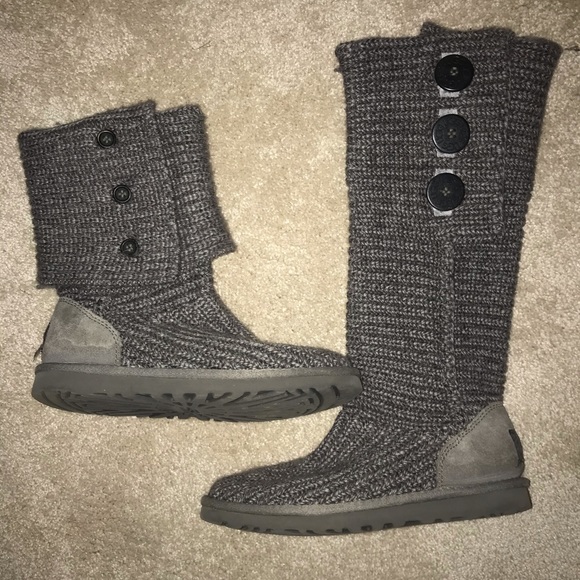 grey sweater uggs